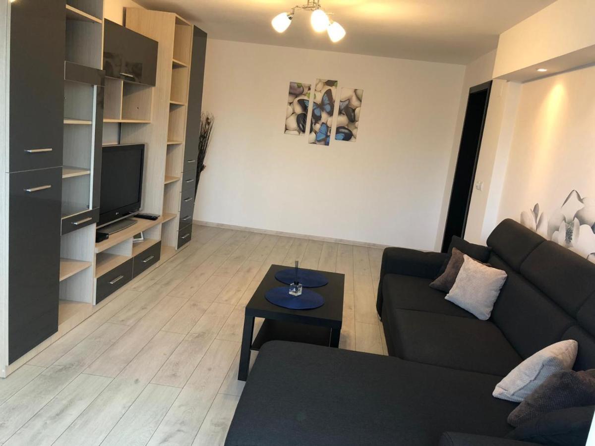 Apartament Modern Targoviste In Regim Hotelier Eksteriør bilde
